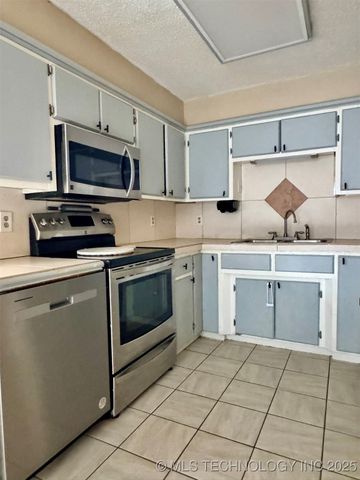 74 Hickory Wood Lane, Eufaula, OK 74432