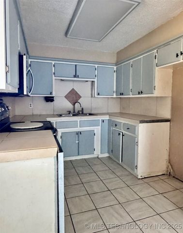 74 Hickory Wood Lane, Eufaula, OK 74432