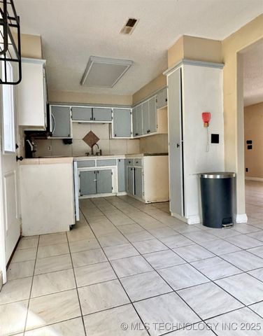 74 Hickory Wood Lane, Eufaula, OK 74432