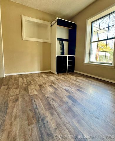 74 Hickory Wood Lane, Eufaula, OK 74432