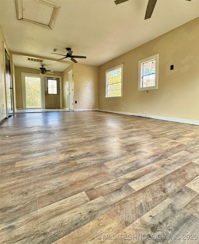 74 Hickory Wood Lane, Eufaula, OK 74432