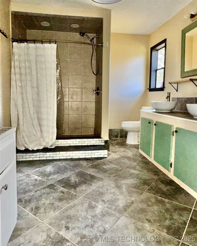 74 Hickory Wood Lane, Eufaula, OK 74432