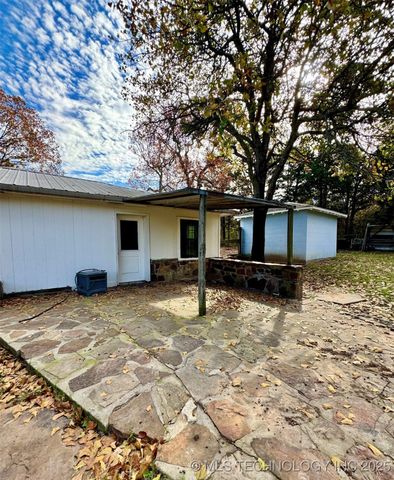 74 Hickory Wood Lane, Eufaula, OK 74432