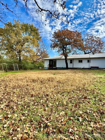 74 Hickory Wood Lane, Eufaula, OK 74432
