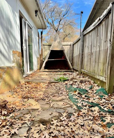 74 Hickory Wood Lane, Eufaula, OK 74432