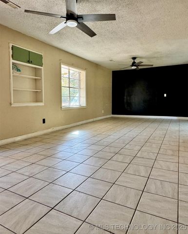 74 Hickory Wood Lane, Eufaula, OK 74432