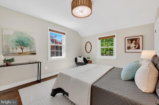 5804 WYNGATE DR, Bethesda, MD 20817