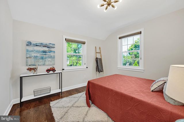 5804 WYNGATE DR, Bethesda, MD 20817