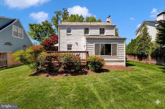 5804 WYNGATE DR, Bethesda, MD 20817