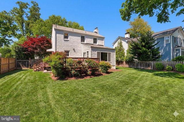 5804 WYNGATE DR, Bethesda, MD 20817