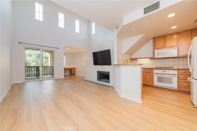 108 Jadestone, Irvine, CA 92603