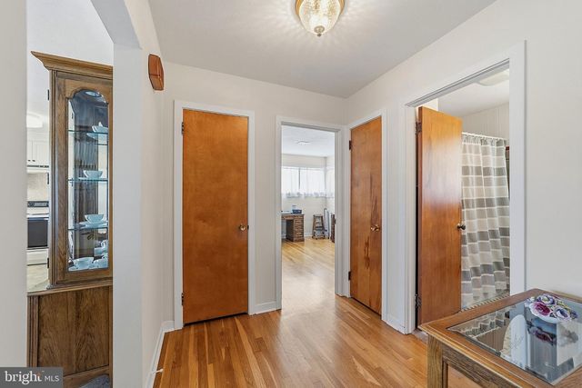102 GLENVIEW DR, Lawrence, NJ 08648