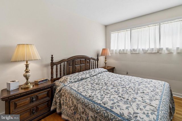 102 GLENVIEW DR, Lawrence, NJ 08648