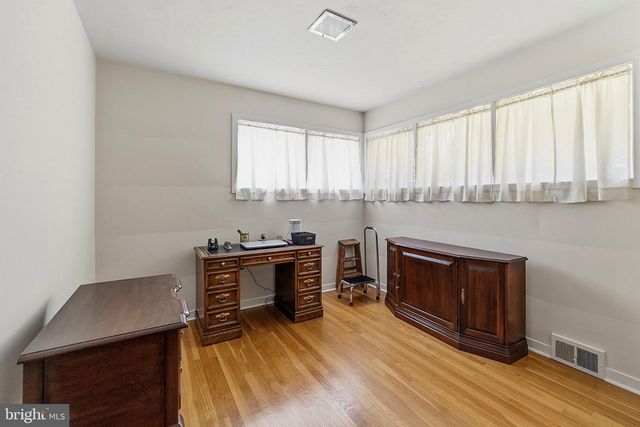 102 GLENVIEW DR, Lawrence, NJ 08648