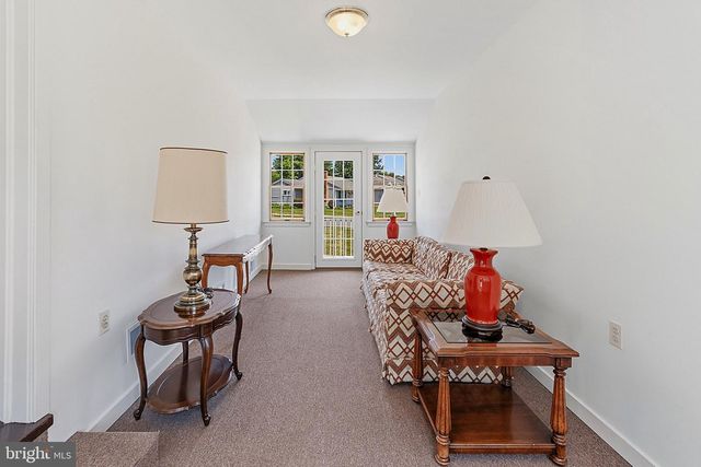102 GLENVIEW DR, Lawrence, NJ 08648