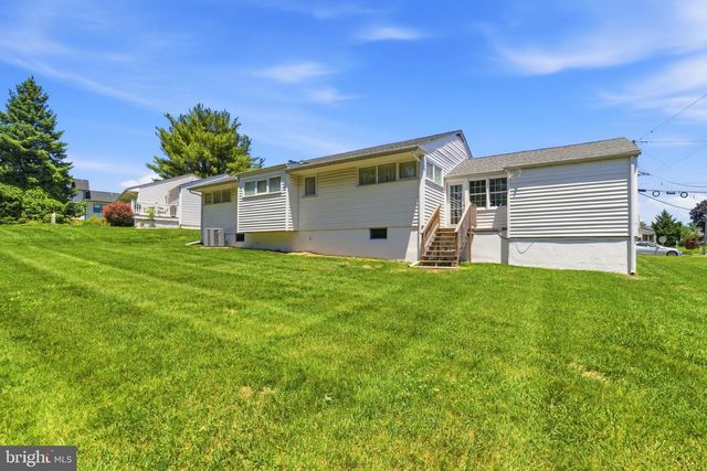 102 GLENVIEW DR, Lawrence, NJ 08648