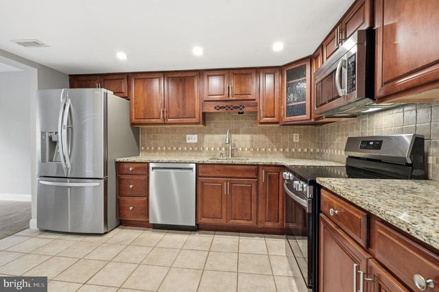 144 GOLF CLUB DR, Langhorne, PA 19047
