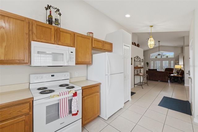 2555 ONEIDA LOOP, Kissimmee, FL 34747