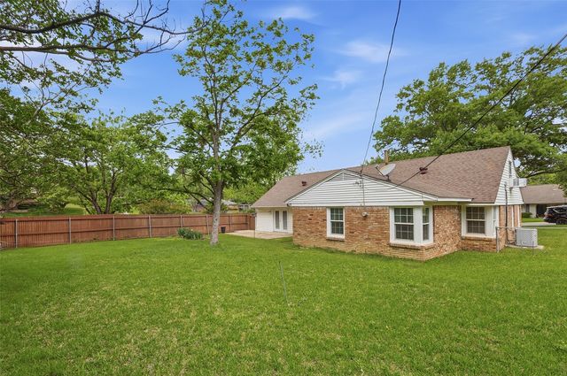 3513 Martin Lydon Avenue, Fort Worth, TX 76133