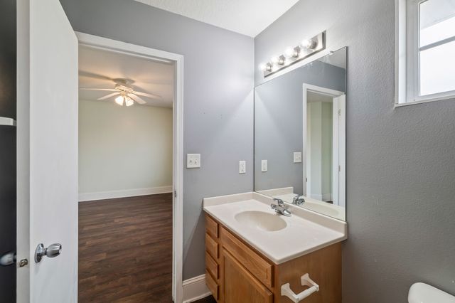 5732 SE 35th Street, Des Moines, IA 50320