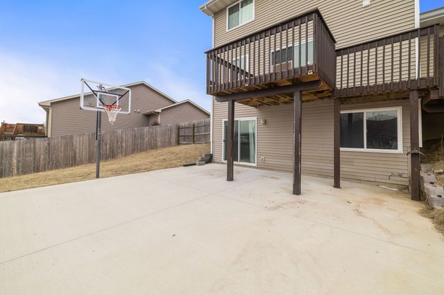 5732 SE 35th Street, Des Moines, IA 50320