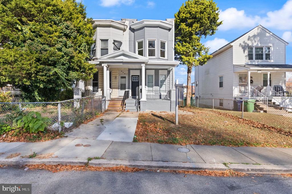 Image 1 of property listing at 822 E 41ST ST, Baltimore, MD 21218