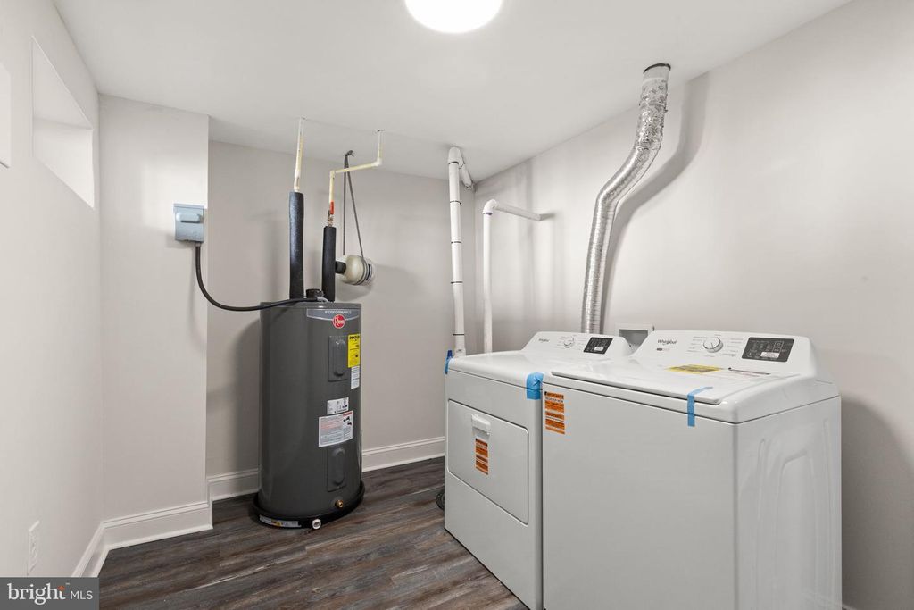 Image 28 of property listing at 822 E 41ST ST, Baltimore, MD 21218