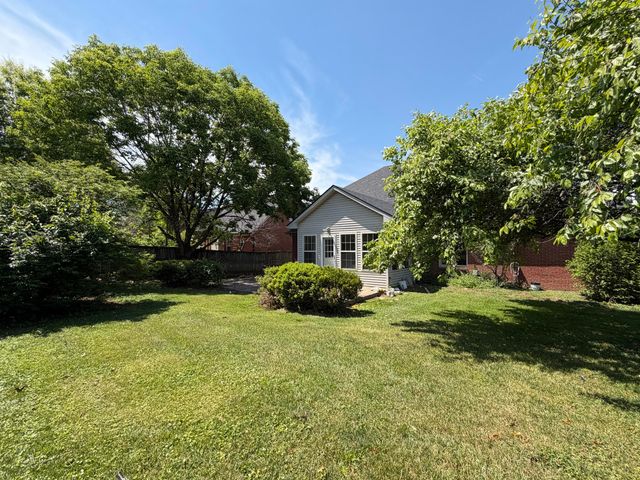 1251 Equestrian Way, Frankfort, KY 40601