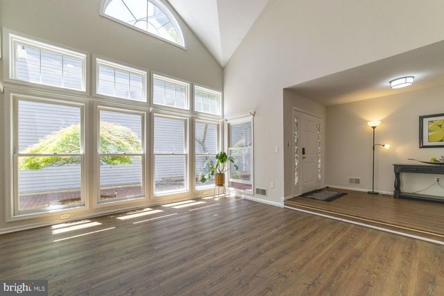 30 STONEBRIDGE LA, Princeton, NJ 08540