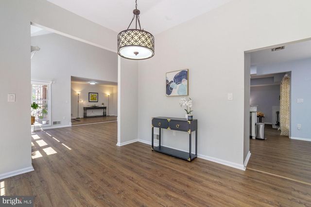 30 STONEBRIDGE LA, Princeton, NJ 08540