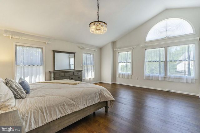30 STONEBRIDGE LA, Princeton, NJ 08540