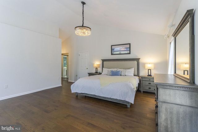 30 STONEBRIDGE LA, Princeton, NJ 08540