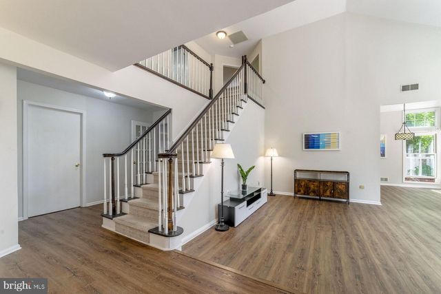 30 STONEBRIDGE LA, Princeton, NJ 08540