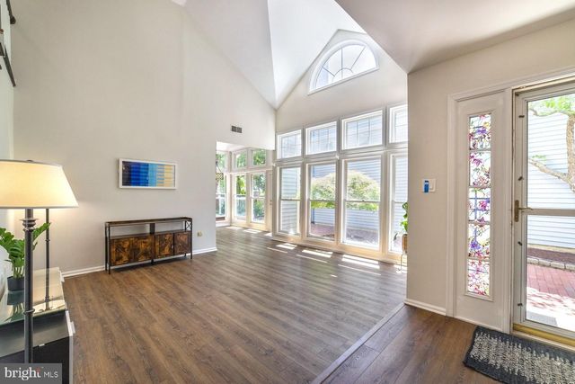 30 STONEBRIDGE LA, Princeton, NJ 08540