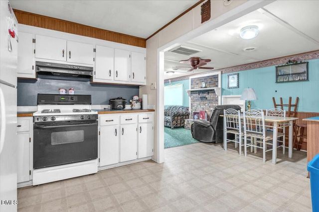 113 Pine Tree Road, Lumberton, NC 28360