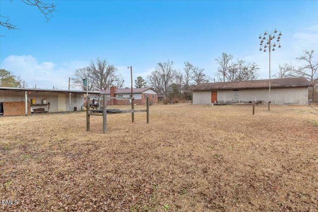 113 Pine Tree Road, Lumberton, NC 28360