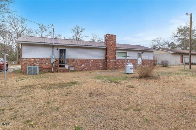 113 Pine Tree Road, Lumberton, NC 28360