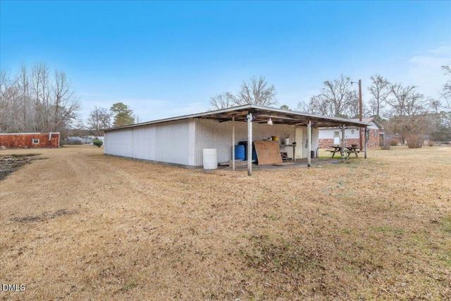 113 Pine Tree Road, Lumberton, NC 28360