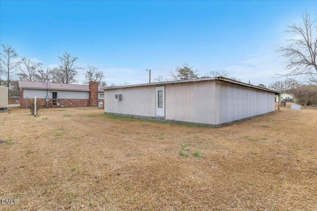 113 Pine Tree Road, Lumberton, NC 28360