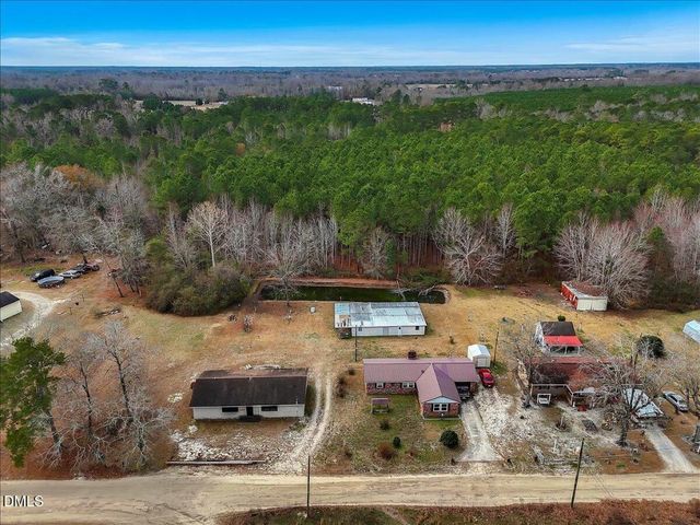 113 Pine Tree Road, Lumberton, NC 28360