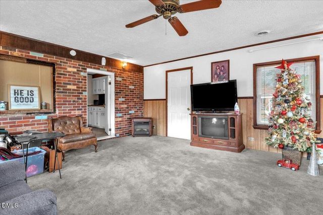 113 Pine Tree Road, Lumberton, NC 28360