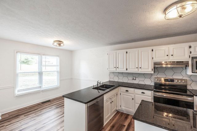 279 Saint Blaise Rd, Gallatin, TN 37066