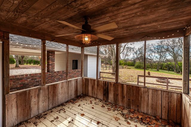 279 Saint Blaise Rd, Gallatin, TN 37066