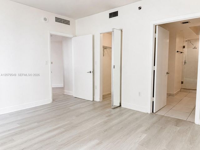 55 SE 6th Street 1510, Miami, FL 33131