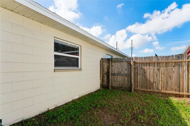 6229 50TH AVENUE N, St Petersburg, FL 33709