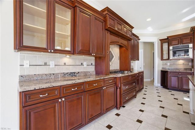 1445 Paul Eason DR, Chesapeake, VA 23322