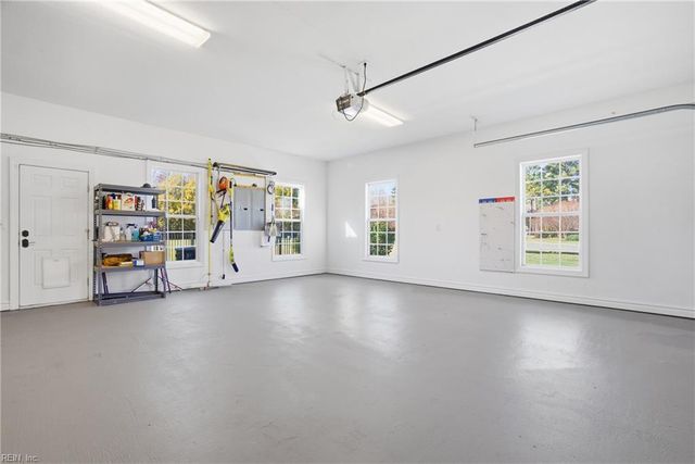 1445 Paul Eason DR, Chesapeake, VA 23322