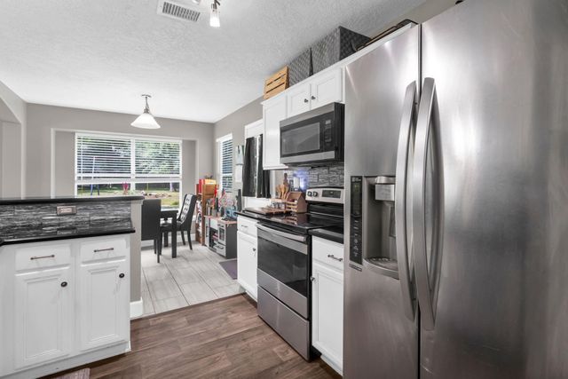14781 Cypress Drive, Conroe, TX 77302