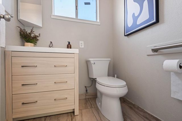 3156 Texas Street, Oakland, CA 94602