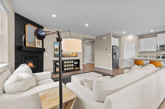 7624 Ochoa Avenue NE, Otsego, MN 55330